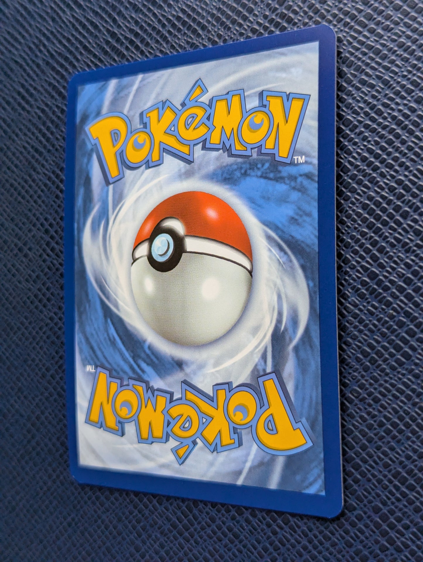 Carta Pokémon Ogerpon Máscara Turquesa ex #177/131 Trasera Derecha